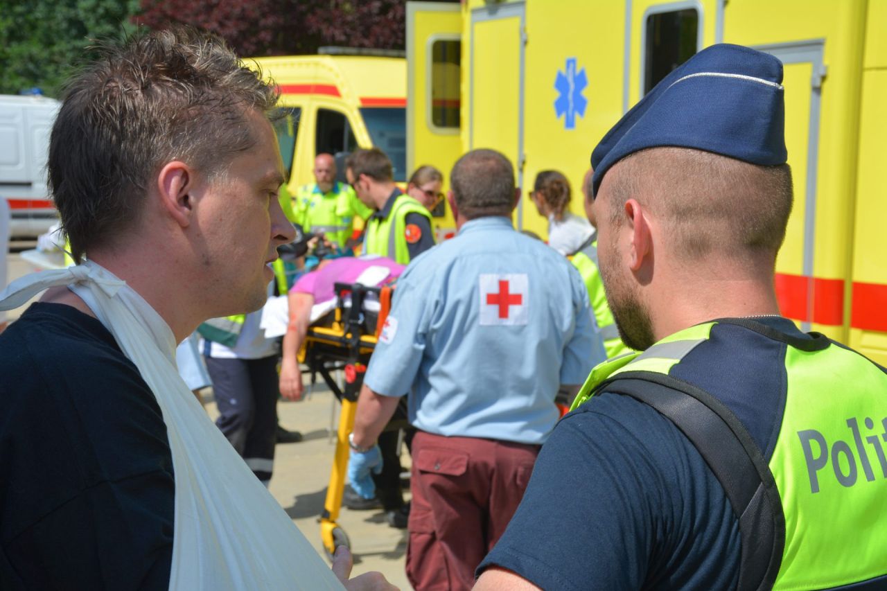 politie eerste en dringende maatregelen